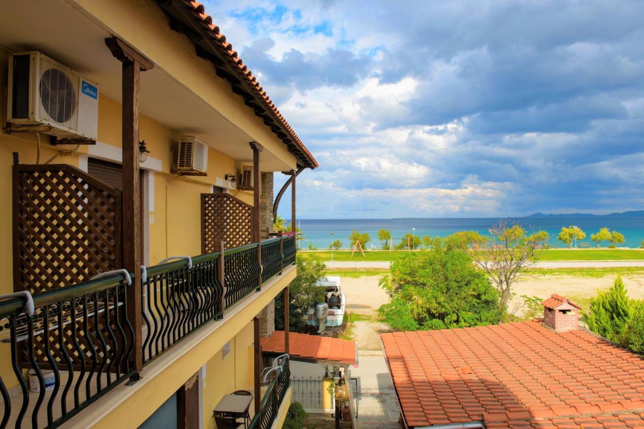 Hotel Alkionis Ierissos Exterior photo
